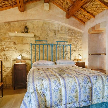 Borgoterra Bed & Breakfast Martano Bagian luar foto