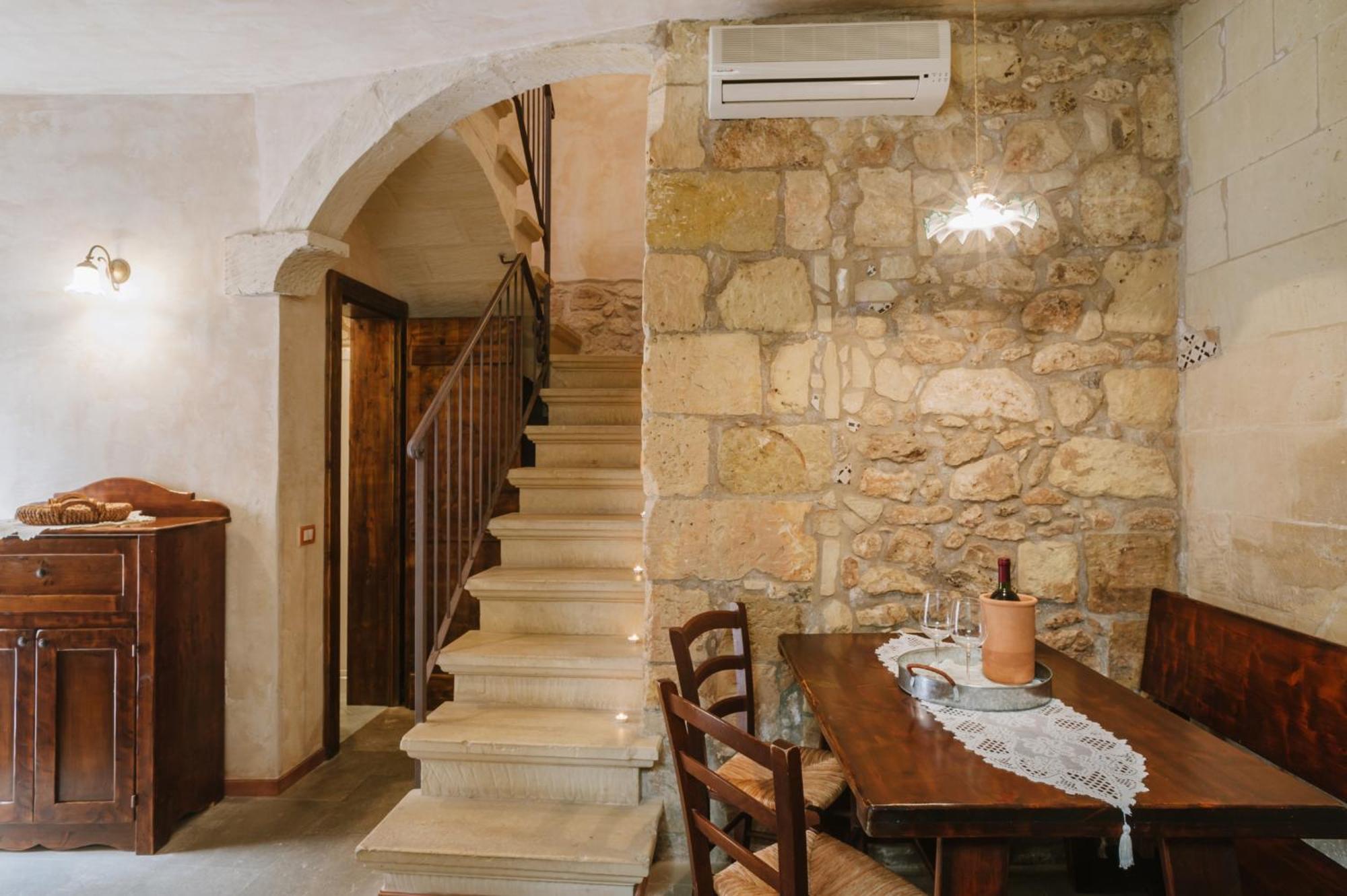 Borgoterra Bed & Breakfast Martano Bagian luar foto