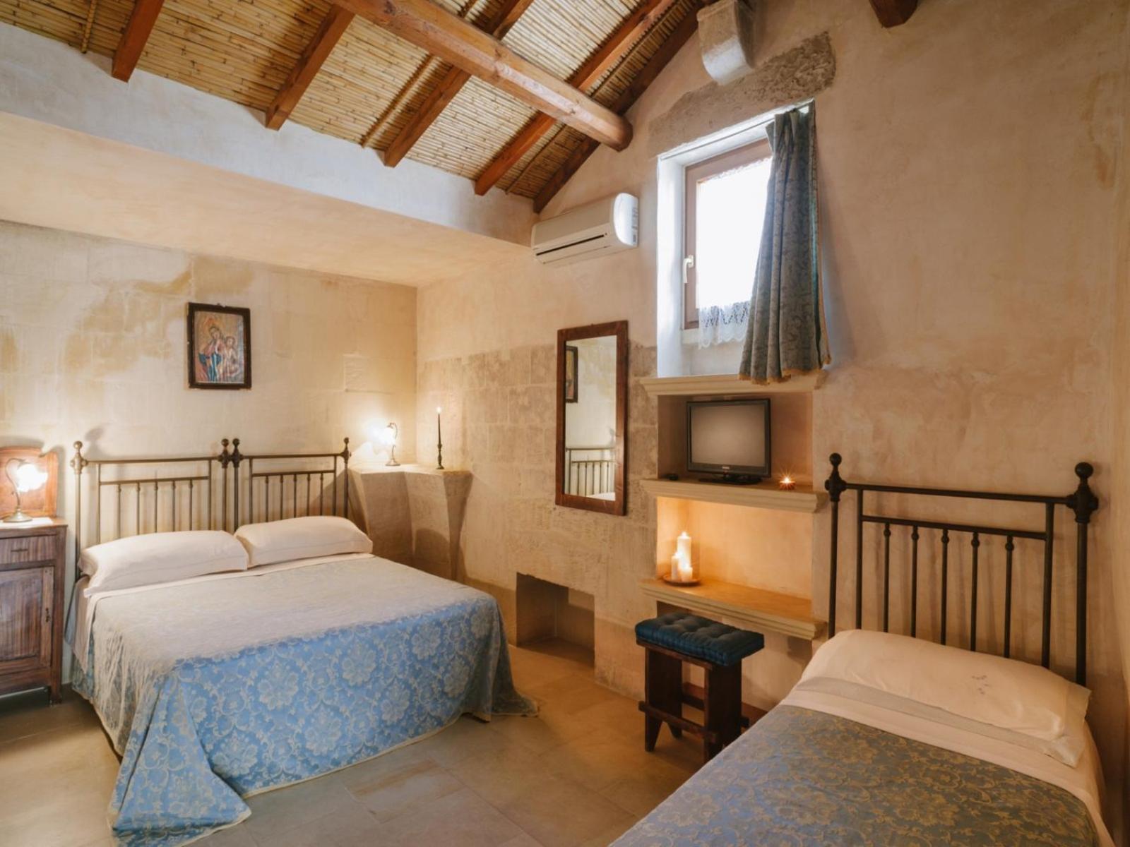 Borgoterra Bed & Breakfast Martano Bagian luar foto
