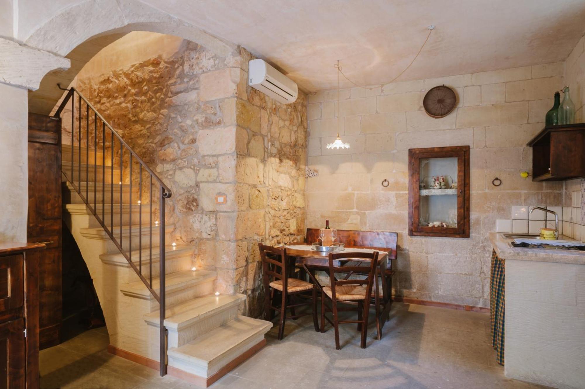 Borgoterra Bed & Breakfast Martano Bagian luar foto
