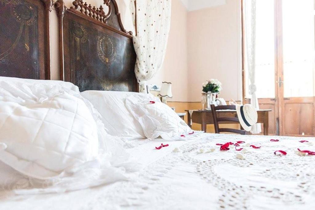 Borgoterra Bed & Breakfast Martano Bagian luar foto
